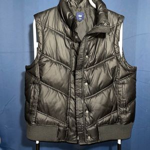 GAP Puffer Vest// BLACK // XL